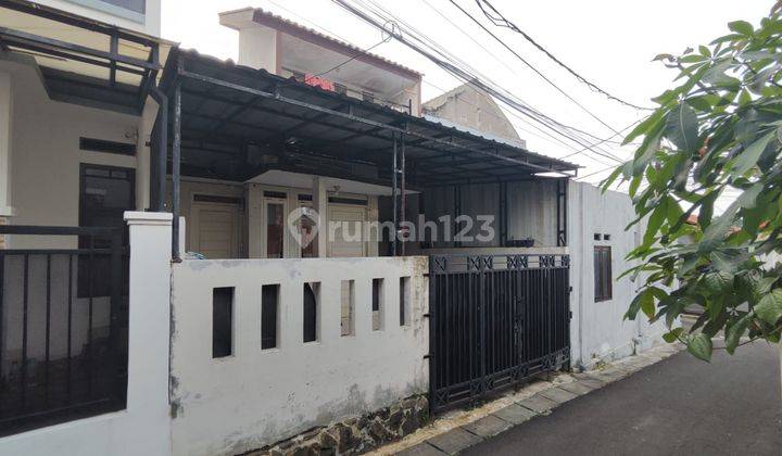 Rumah 2lantai Dekat Stasiun 1