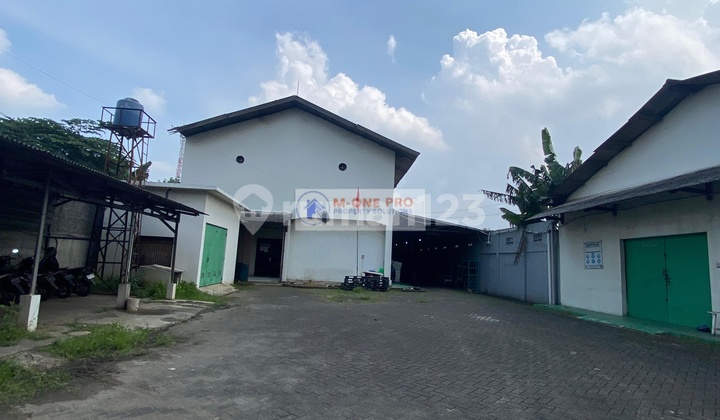 For Sale Grade A Cosmetic Factory 2350 Meters in Curug For Sale Grade A Cosmetic Factory 2350 Meters in Curug
