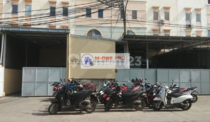 Dijual Gudang Gandeng 504 Mtr 3 Lantai Ada Lift Di Kamal