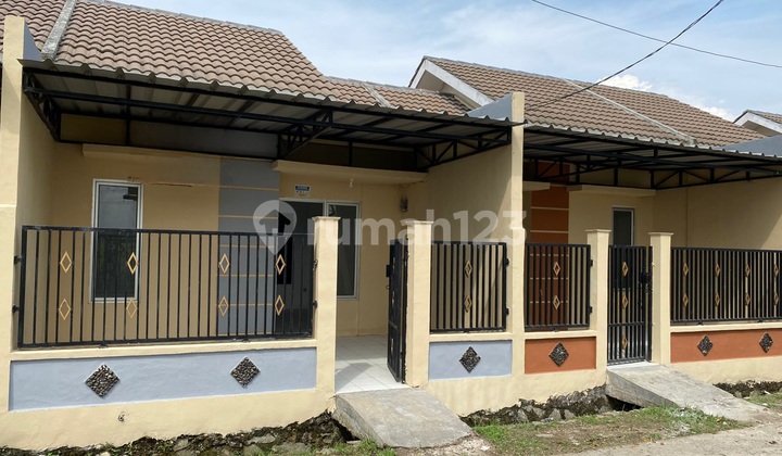 For Sale 5X12 Meter Ready 2 Units House in Rajeg, Tangerang