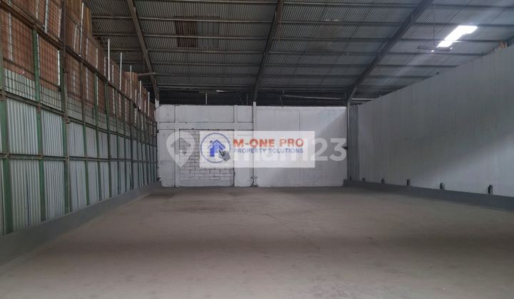 For Rent Warehouse 1100 & 360 Mtr Ready to Use in Kamal