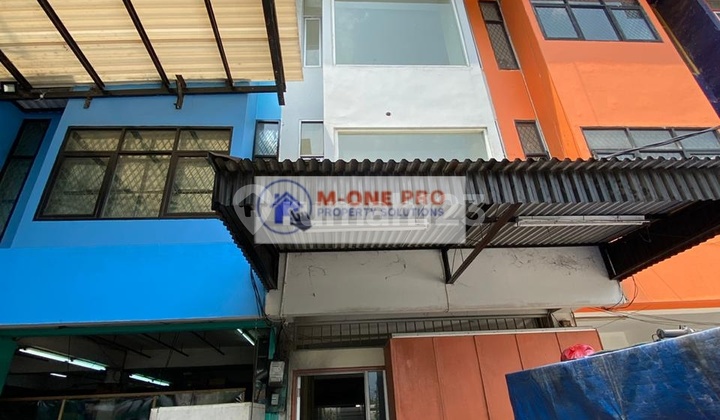 Dijual Ruko Pinggir Jalan 335 Mtr 4.5 Lantai Di Cikarang