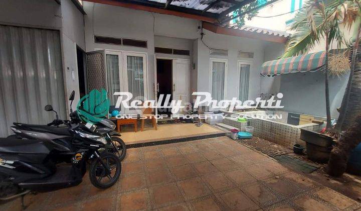 Rumah bagus di Duren Sawit ada Jacuzzi 2