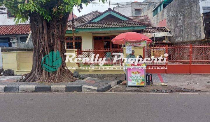 DIJUAL Rumah dg halaman luas, nyaman di Duren Sawit Jakarta Timur, 1