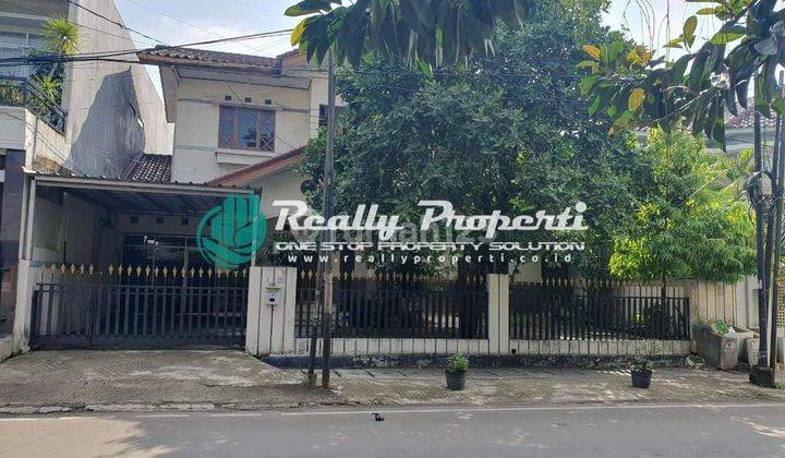 Di Jual Rumah 2 Lantai , Siap Huni Lokasi Strategis Dalam Komplek Duren Sawit Jakarta Timur
 
 1