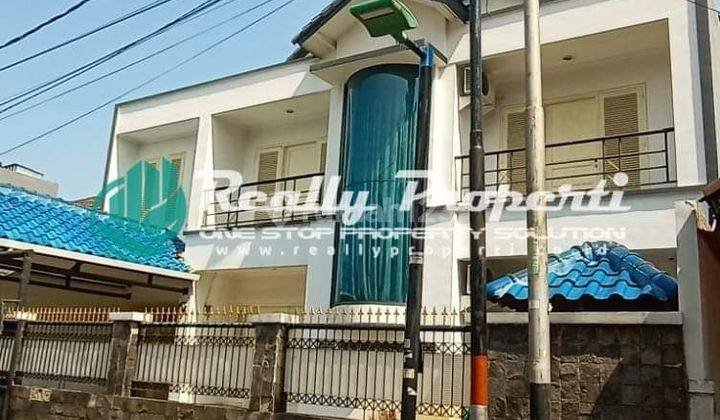 Disewakan Rumah Mewah 2 Lantai,semi Furnish, Lingkungan Sangat Asri, Aman, Nyaman, Tenang Di Pondok Kelapa Duren Sawit  Jakarta Timur 1