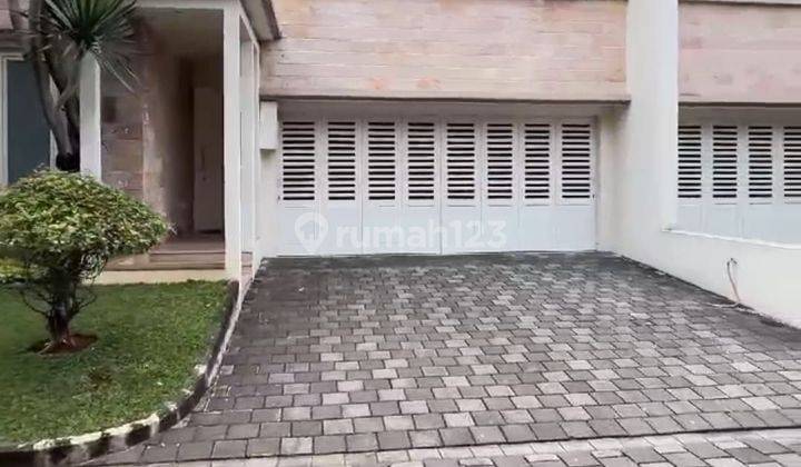 Rumah Cluster Minimalis + Kolam Renang Di Pejaten 1