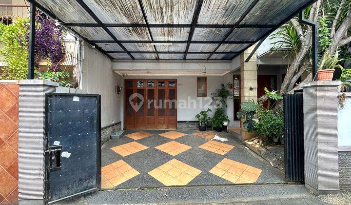 Rumah Besar Siap Huni 300m² Akses Mudah Dekat Jalan Besar 2