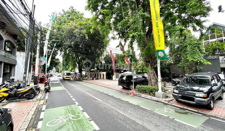 Area Komersial Hook Tebet Raya Lokasi Super Ramai 2