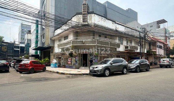 Tempat Usaha Serbaguna Ramai Melawai Blok M 1