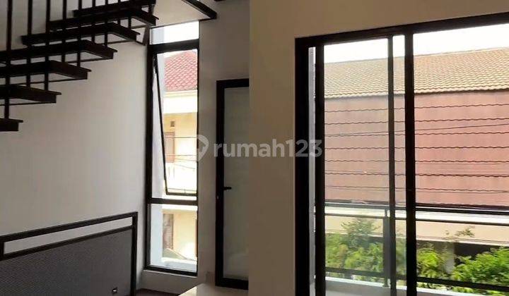 Rumah Baru Minimalis 170 M2 3 Lantai + Roof Top  2