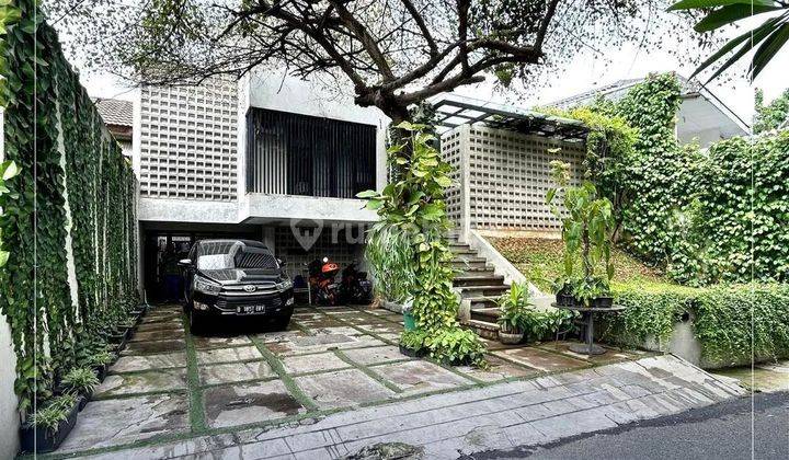 Rumah Villa Tropis + Private Pool & Roof Top di SCBD Senopati 1