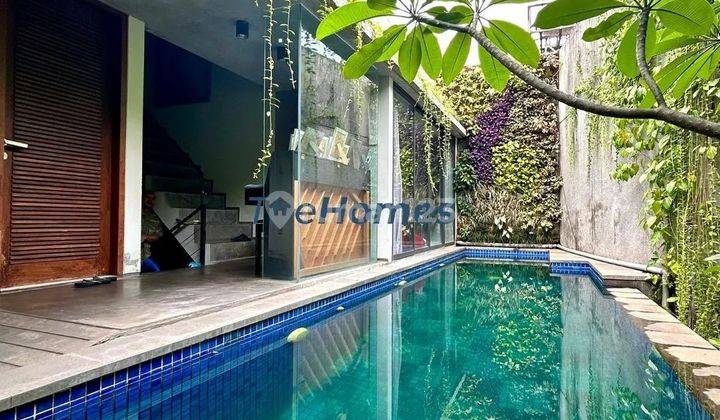 Rumah Villa Tropis + Private Pool & Roof Top di SCBD Senopati 2