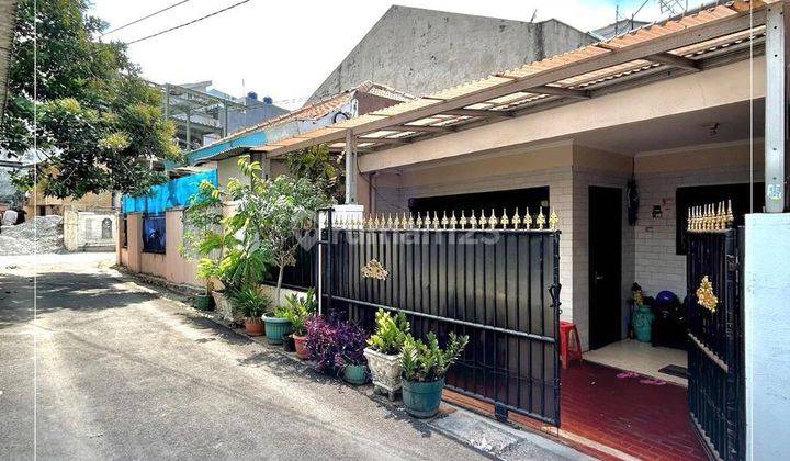 Rumah Kamar 4+1 di Tebet Barat Jual Cepat Nego Sampai Deal 1