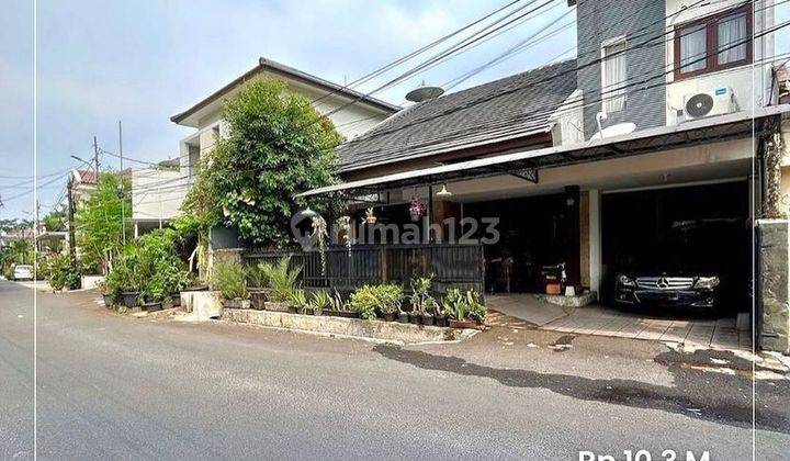 Turun Harga Rumah Besar Jalan 3 Mobil di Tebet Jual Cepat Nego  1