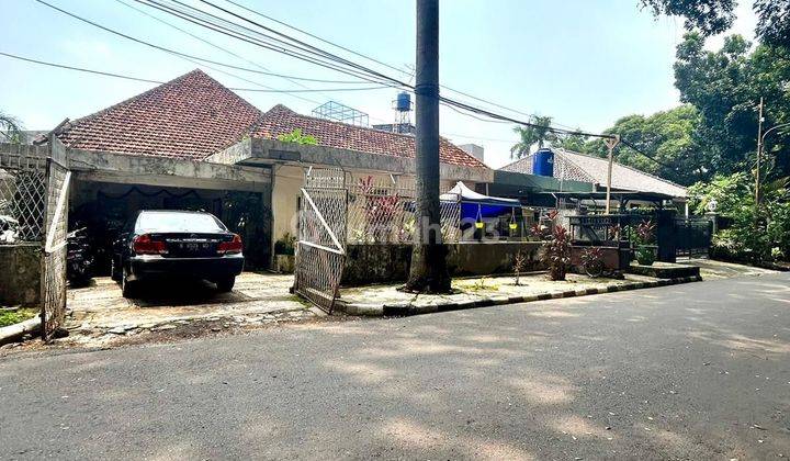 Rumah HOEK Menteng Hitung Tanah HGB 24,3X31 M2 2