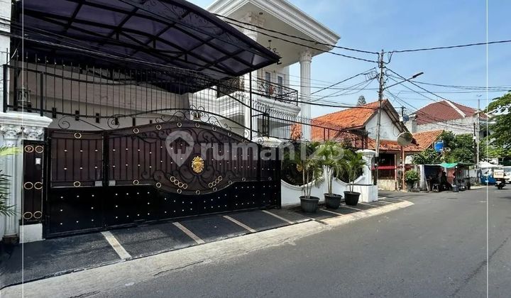 Rumah Mewah Akses Lebar Di Tebet Timur