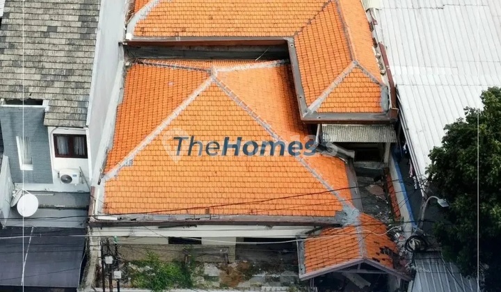 Rumah Hitung Tanah 202m2 akses 3 mobil di Tebet Barat