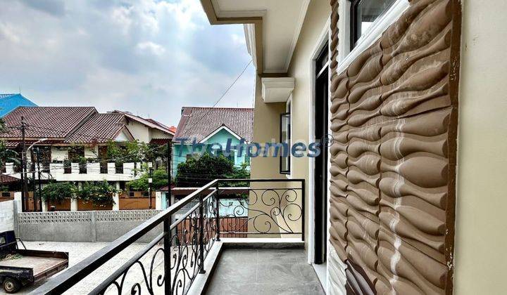 Townhouse Lokasi Strategis di Pejaten 2