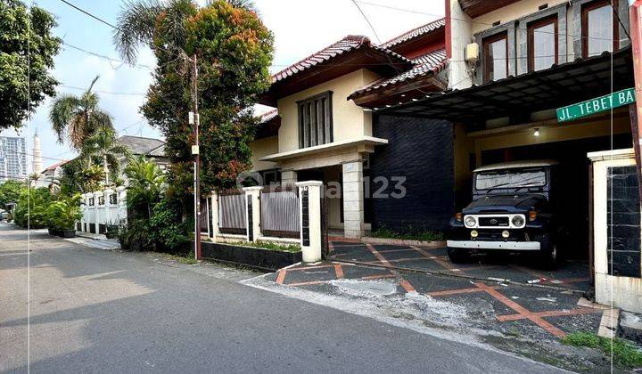 Rumah Besar 350 m2 Akses Lebar 3 Mobil di Tebet Barat 1