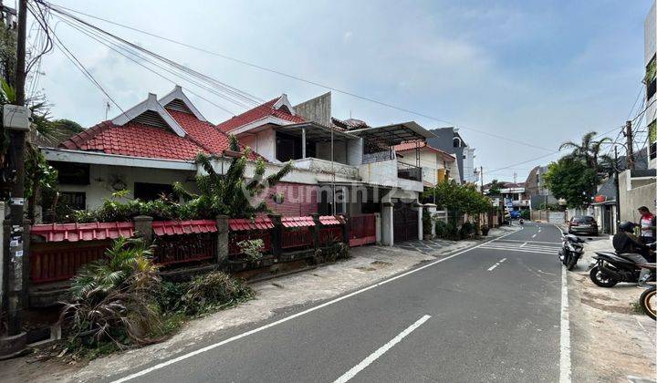 Rumah Lama 211m²  Pinggir Jalan 3 Mobil Lebar Dekat Mt Haryono 1