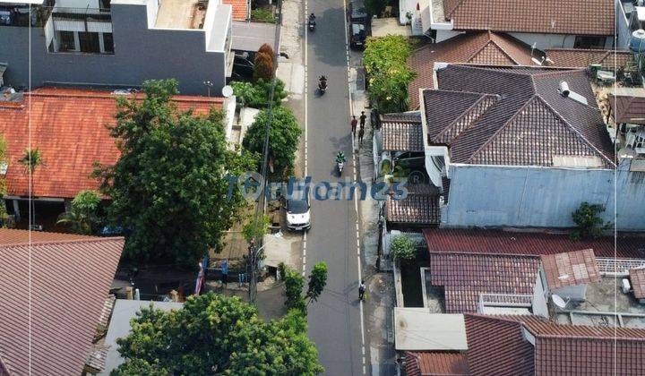 Pasti Murah, Rumah 200m2  Akses Lebar Jalan Utama Di Tebet Timur 1