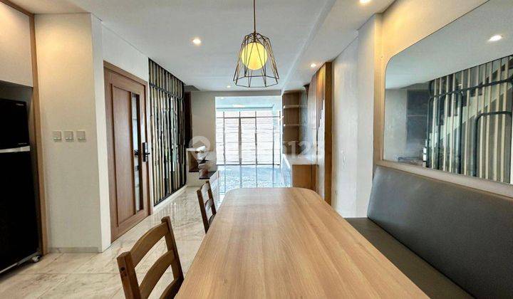 Smart & Compact House Full Furnished 3 Lantai 2