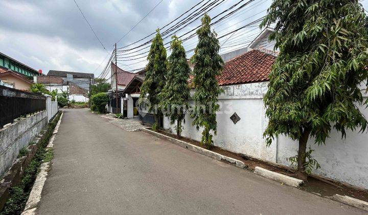 Rumah Hoek Jalan Lebar 3 Mobil Dalam Komplek 1