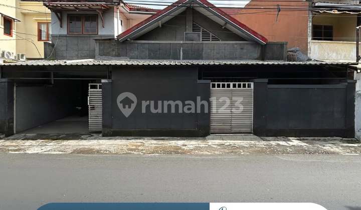 Jarang Ada! Rumah Dua Jalan Tembus Depan-belakang Siap Huni 627m2 Akses 3 & 1 Mobil