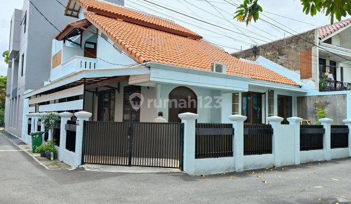 Rumah Hoek 250m2 Akses Mudah Harga Nego 1