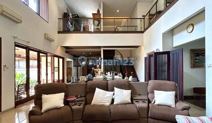 Tropical House 438m² Lingkungan Asri Lokasi Strategis 2