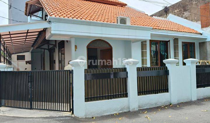 Rumah Hoek 250m2 Akses Mudah Harga Nego 2