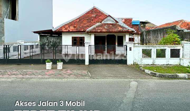 Dijual Rumah Hook Luas 421m2 Pinggir Jalan Lebar 3 Mobil 2
