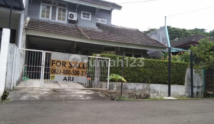 Rumah Dengan Halaman Luas Dan Cantik Di Bintaro Sektor 1, Jaksel Rumah Dengan Halaman Luas Dan Cantik Di Bintaro Sektor 1, Jaksel