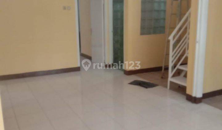 Rumah Nyaman Rapih Di Lingkungan Tenang di Bintaro 1