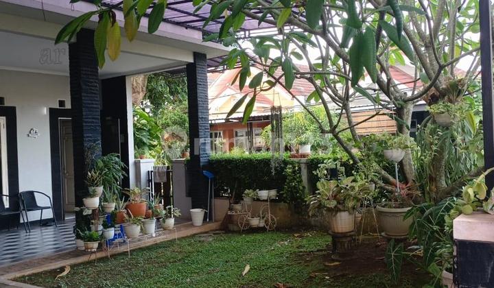Comfortable Corner House in Pamulang Tangsel