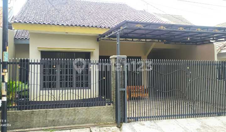 Ready-to-Occupy House in Deplu Complex, Pd. Aren, Tangsel
