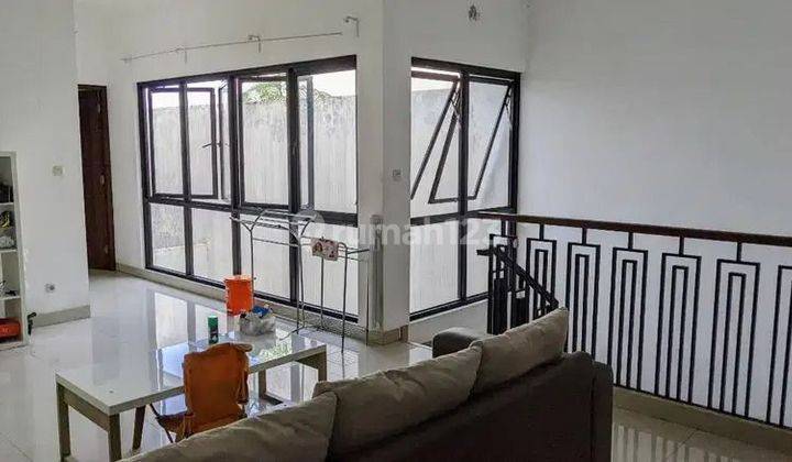 Dijual Rumah Daerah Jagakarsa Bangunan 2 Lantai Sudah Shm  2