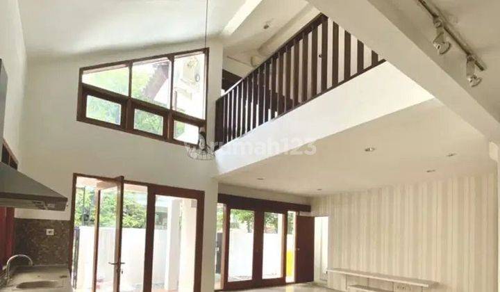 Dijual Rumah Mewah 2 Lantai Jakarta Pusat 1