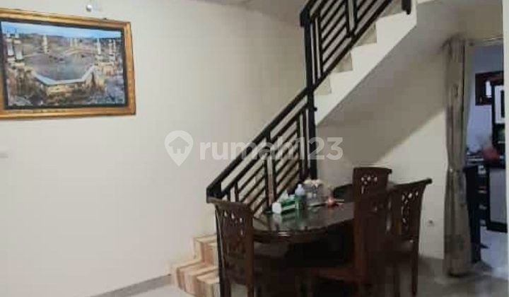 Dijual Rumah 2 Lantai Daerah Pesanggrahan 2
