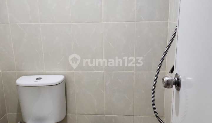 Dijual Studio Apartemen Green Lake View Furnished  2