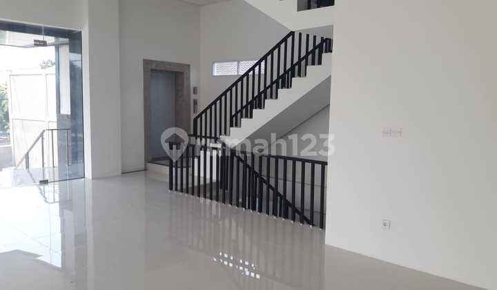 Kantor 4 Lantai Siap Huni Bagus Di Jakarta Timur 