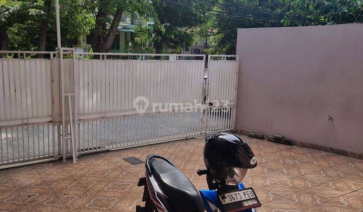 Rumah 2 Lantai Di Pondok Gading Utama Siap Huni Bagus  2