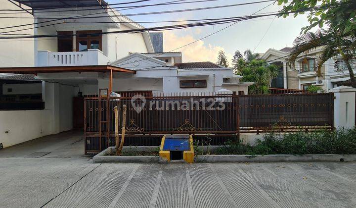 Rumah 2 lantai hook di jl. Gading Indah dengan taman besar lingkungan nyaman 1