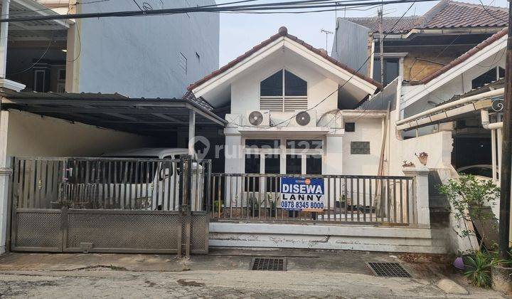 Rumah standard di Gading Griya Lestari jalanan sudah di cor 1