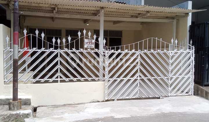 1.5 Story House in Kelapa Nias, Kelapa Gading, Ready to Occupy, Good Condition.