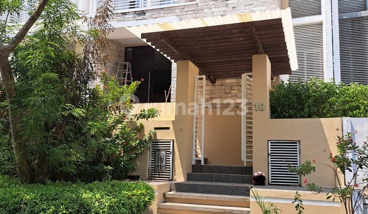 Rumah 2 Lantai Siap Huni Dan Bagus Tinggal Bawa Koper