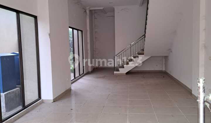 4-Story Shophouse in Sedayu City Kelapa Gading, Move-In Ready, New, Excellent Condition