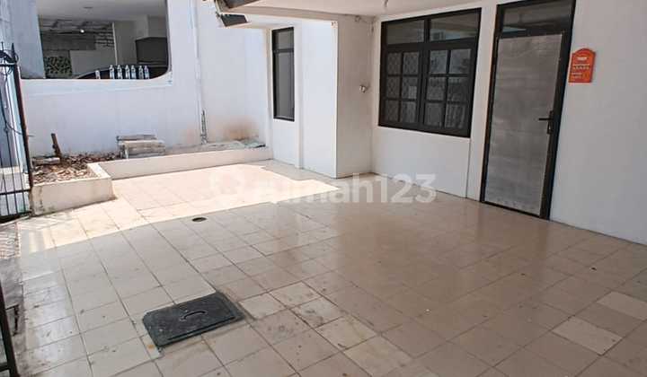 Rumah 2 Lantai Di Permata Biru Kelapa Gading Siap Huni  2