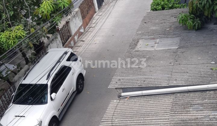 Di Jual Rumah Kost 30 KT di Jelambar Jakarta Barat Di Jual Rumah Kost 30 KT di Jelambar Jakarta Barat